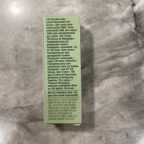 CLINIQUE moisture surge 100h auto-replenishing hydrator - Picture 2 of 5